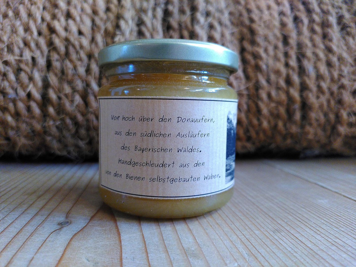 naturbelassener Bio-Honig